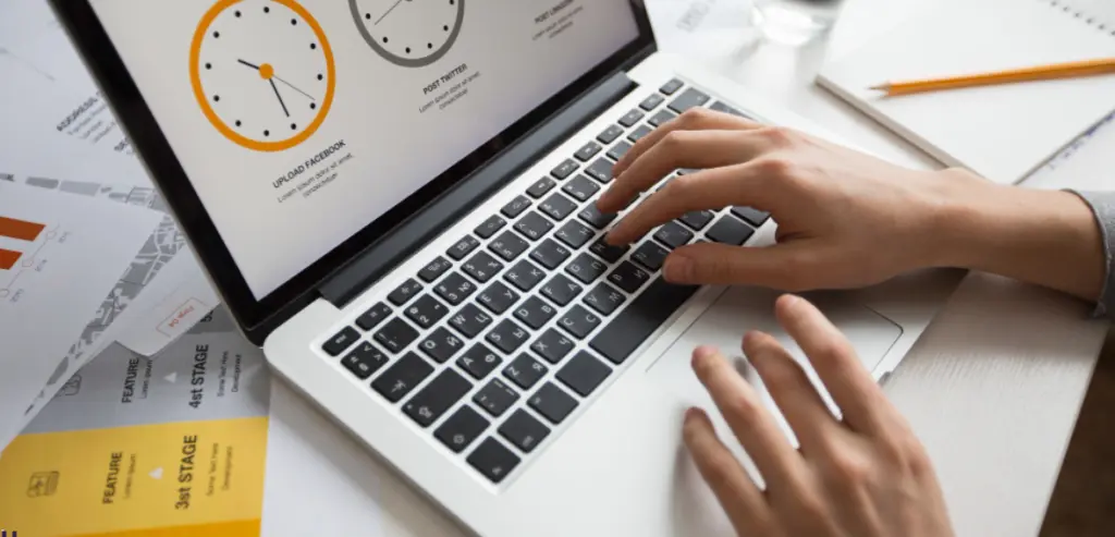 clock tracking driver hours 